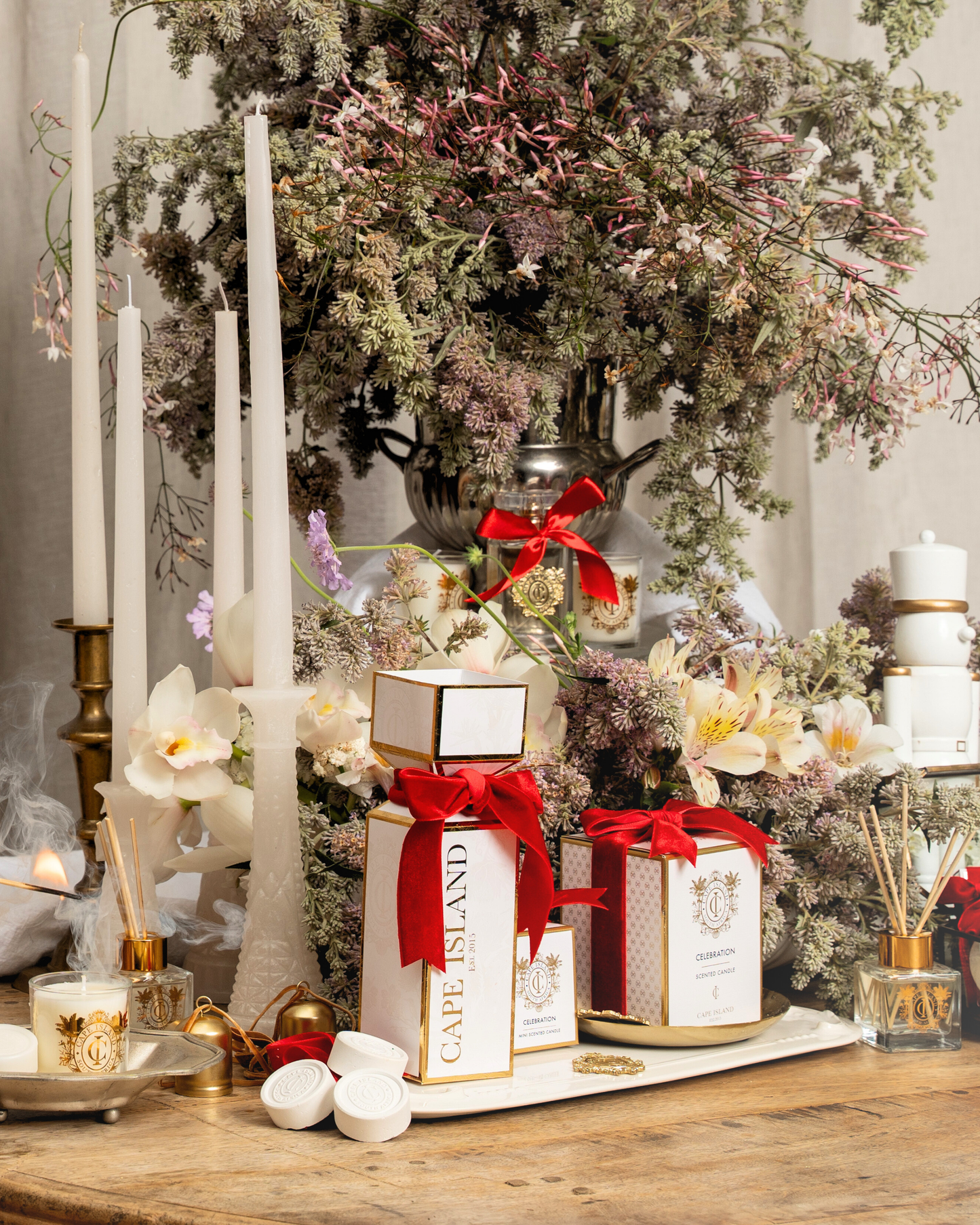 Celebration Cracker Gift | Mini Scented Candle - Ruby Velvet Edition