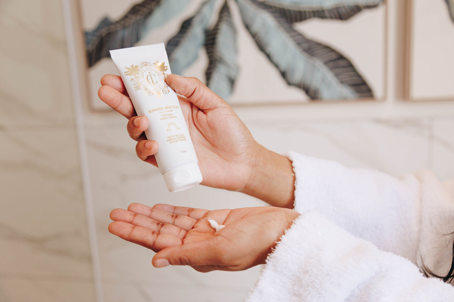 Signature Cracker Gift with Luxury Hand Cream | Summer Vineyard